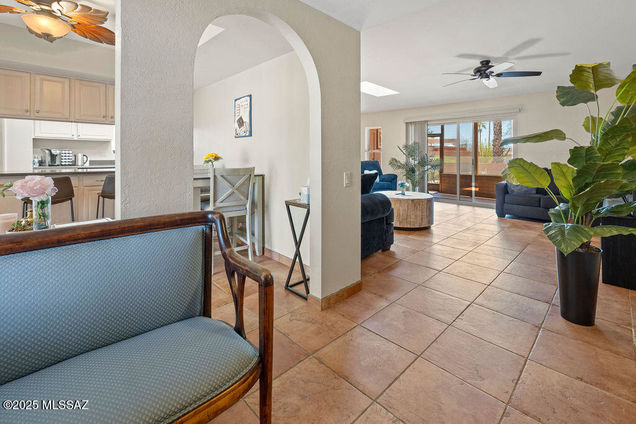 318 E Paseo Verde