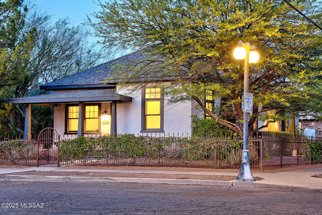745 S 3rd Avenue Tucson, AZ House Active - Photo 1 of 35. Opens carousel modal