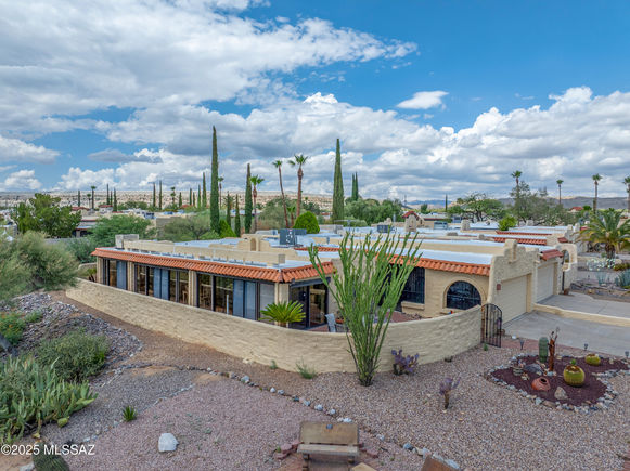 1101 W Circulo Del Norte Green Valley, AZ Townhouse Active - Photo 1 of 36. Opens carousel modal