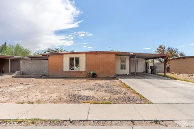 2964 S Kolb Road