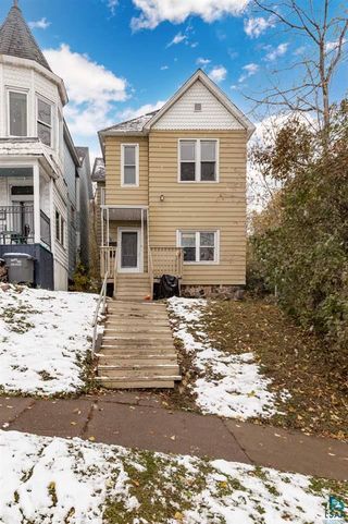 525 W 4th St