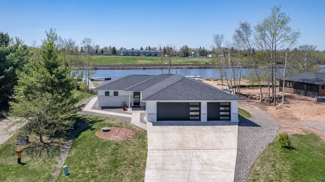 546 Marina Dr