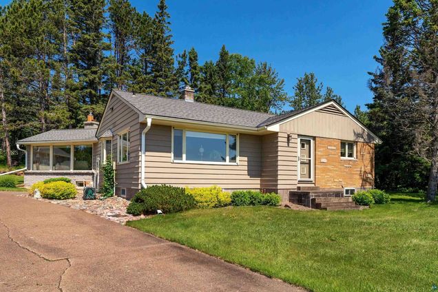 5457 Highway 61 Silver Bay, MN House Active - Photo 1 of 89. Opens carousel modal