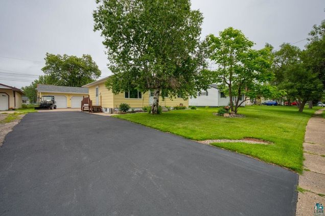 229 Wyandotte Rd