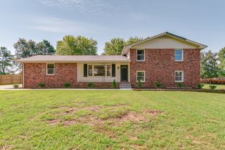 106 Briarwood Dr