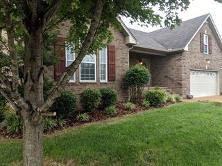 221 Hedgeway Ct