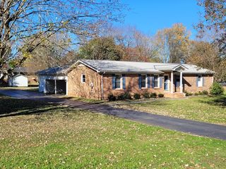 106 Iris Dr
