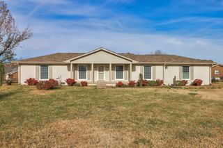 510 Stonehenge Dr