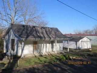 320 Maple St