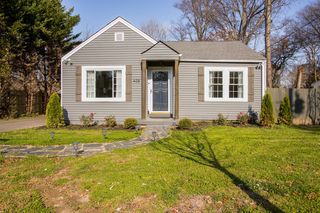 438 Green Acres Dr