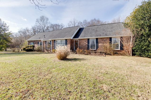 6417 Cloverbrook Dr Brentwood, TN House Sold - Photo 1 of 48. Opens carousel modal
