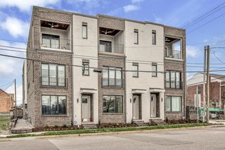 110 N 8th St