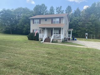 1006 Sassafras Ln
