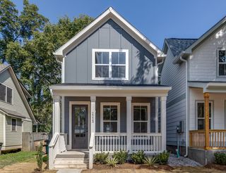 222b Peachtree St