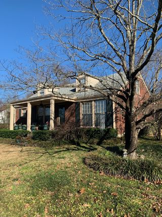 613 Skyview Dr
