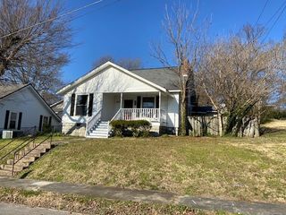 306 Green St