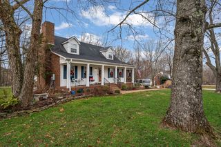 1005 W Circle Dr