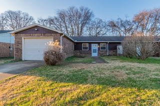 1432 E Cedar Ln