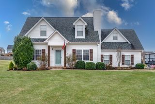 1143 Leaf Ln