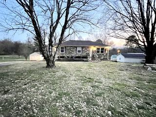 704 Berkshire Dr