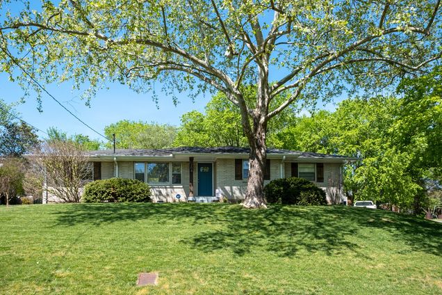 204 Wauford Dr Nashville, TN House Sold - Photo 1 of 33. Opens carousel modal
