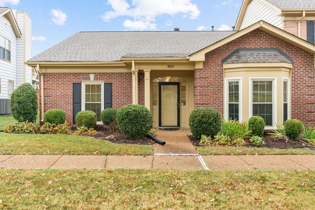 8925 Sawyer Brown Rd Nashville, TN Townhouse Sold - Photo 1 of 28. Opens carousel modal