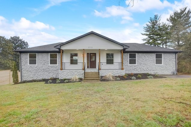 5712 Cloverland Pl Brentwood, TN House Sold - Photo 1 of 50. Opens carousel modal