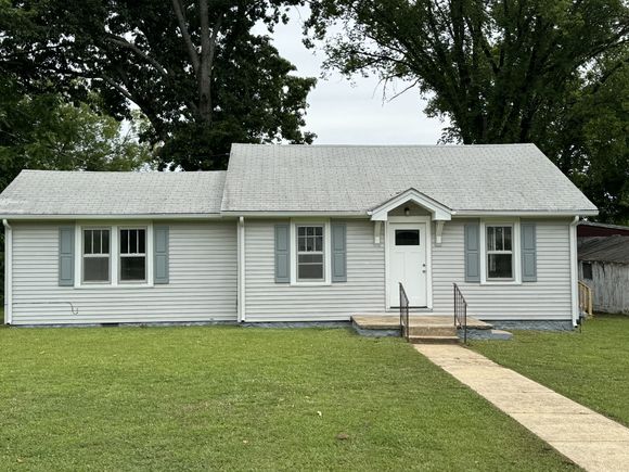 417 Fairground Hts Shelbyville, TN House Sold - Photo 1 of 13. Opens carousel modal