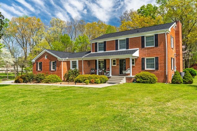 16 East Ln Fayetteville, TN House Sold - Photo 1 of 35. Opens carousel modal