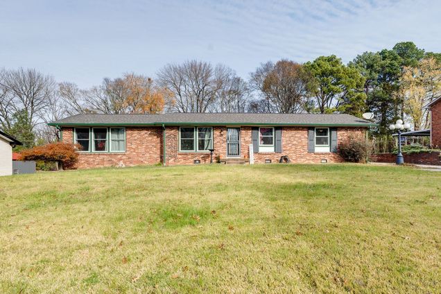 113 Melanie Dr Hendersonville, TN House Sold - Photo 1 of 27. Opens carousel modal
