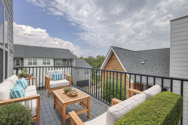 544 Vernon Cir Nashville, TN Townhouse Sold - Photo 1 of 44. Opens carousel modal