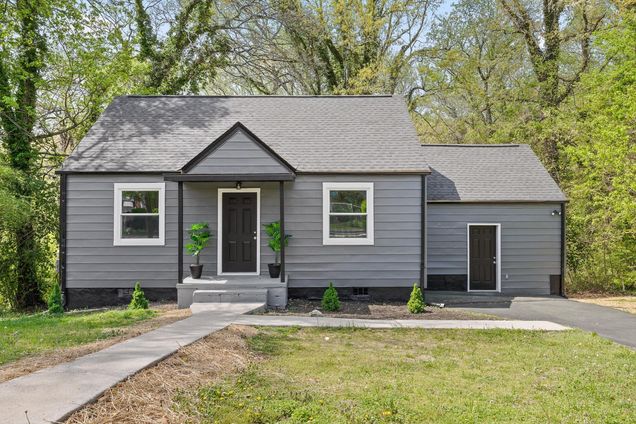 3002 Peggy Ln