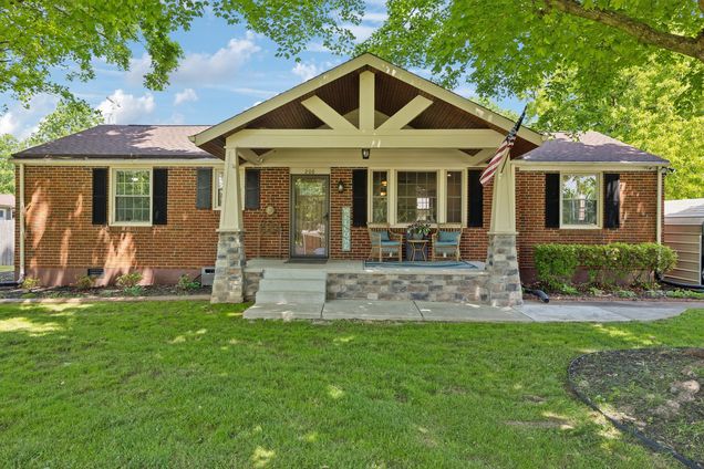 206 Evergreen Dr