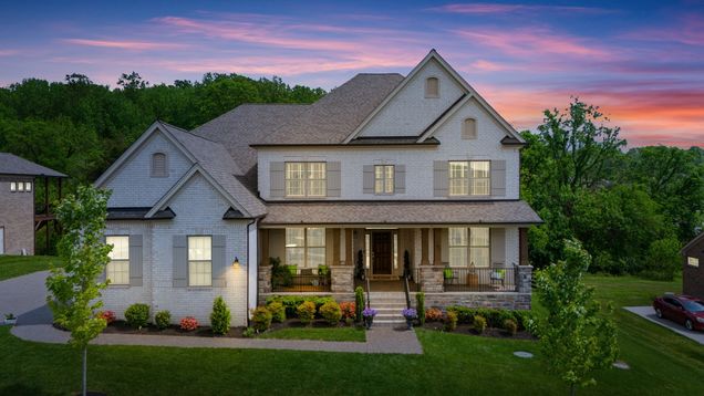 7005 Farm Field Dr