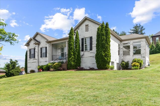 2108 Willowmet Dr