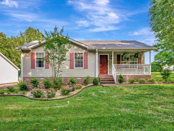 100 Oak Ave Dickson, TN House Sold - Photo 1 of 26. Opens carousel modal