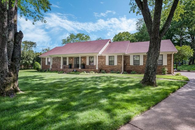 122 Troon Ct Franklin, TN House Sold - Photo 1 of 46. Opens carousel modal