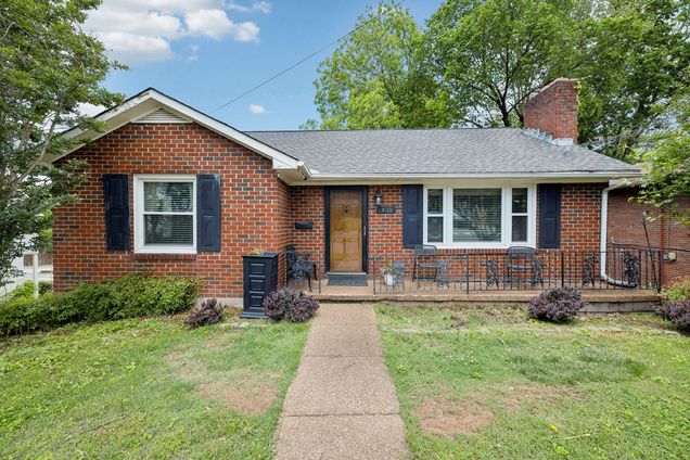 503 4th Ave W