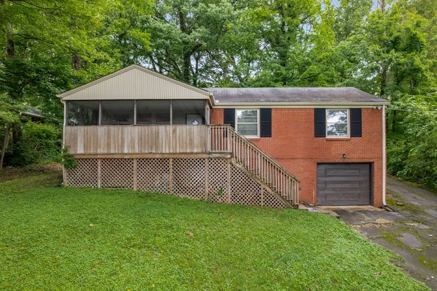 428 Coventry Dr Nashville, TN House Sold - Photo 1 of 33. Opens carousel modal