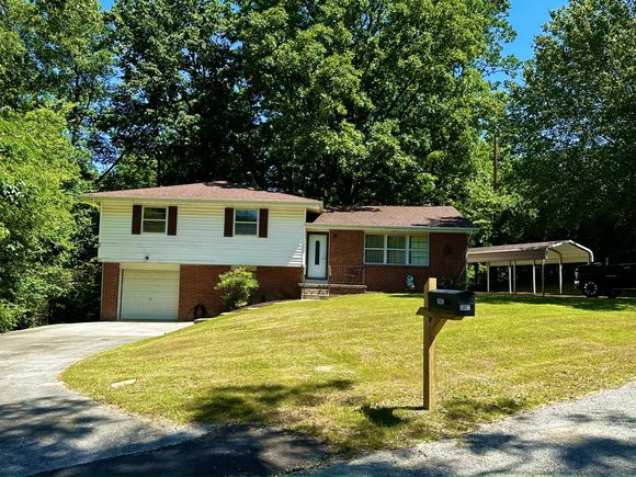3802 Highland Circle Chattanooga, TN House Sold - Photo 1 of 70. Opens carousel modal
