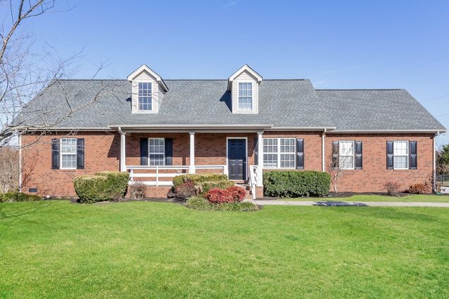 2901 Ridgewood Dr Christiana, TN House Active - Photo 1 of 17. Opens carousel modal