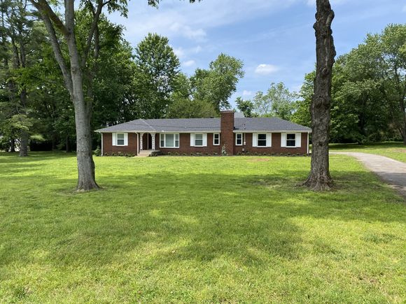 5108 Cornwall Dr Brentwood, TN House Active - Photo 1 of 27. Opens carousel modal