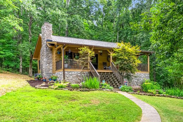 5833 Dewey Carr Rd