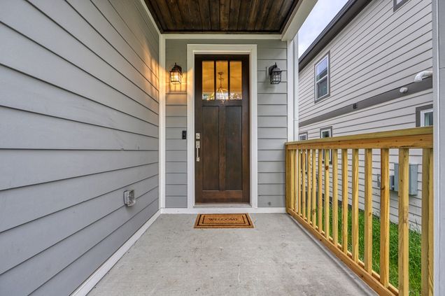 605b 39th Ave N Nashville, TN Condo Active - Photo 1 of 26. Opens carousel modal