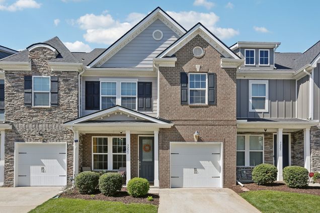 3225 Brookberry Ln