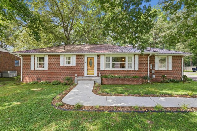 111 Ragan St