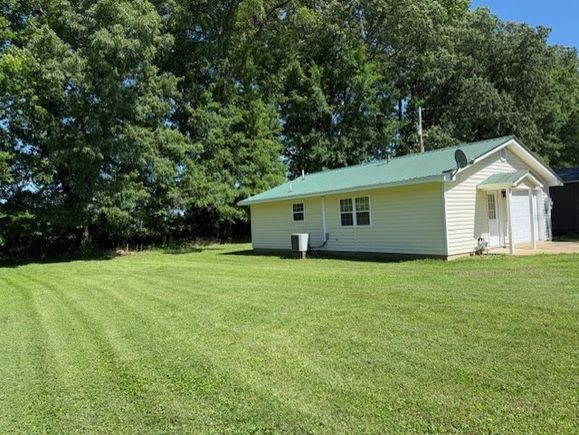 225 Clifty Village Ln