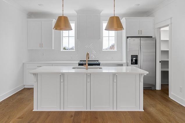 2018 Maple View Ln