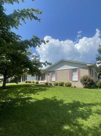 1710 Deer Hollow Dr