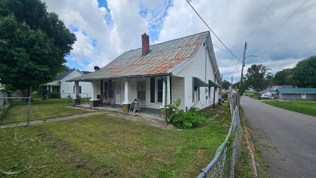 2101 S Main St